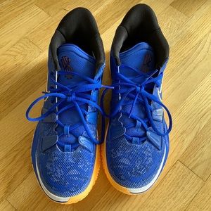 Kyrie Seven H020 Sneakers